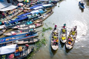 mercado flotante en Vietnam
