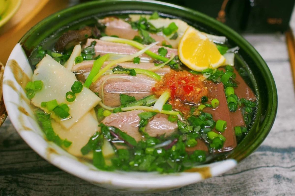 Bun mang vit - Un goût unique de la soupe vietnamienne (Source: Bach Hoa Xanh)