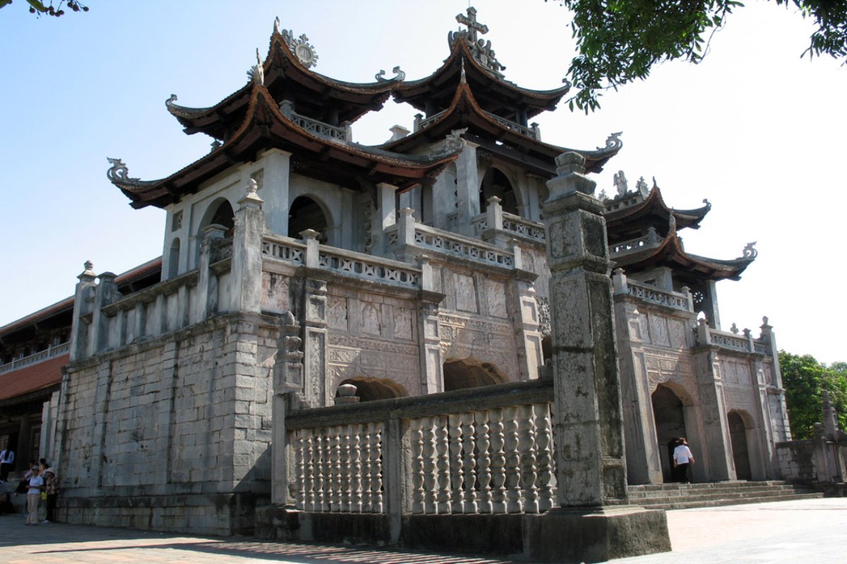 Phat Diem-une cathédrale historique de 130 ans de Ninh Binh 