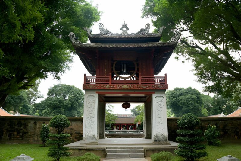 Religión en Vietnam - Templo de la Literatura en Hanoi (Fuente _ Istock)
