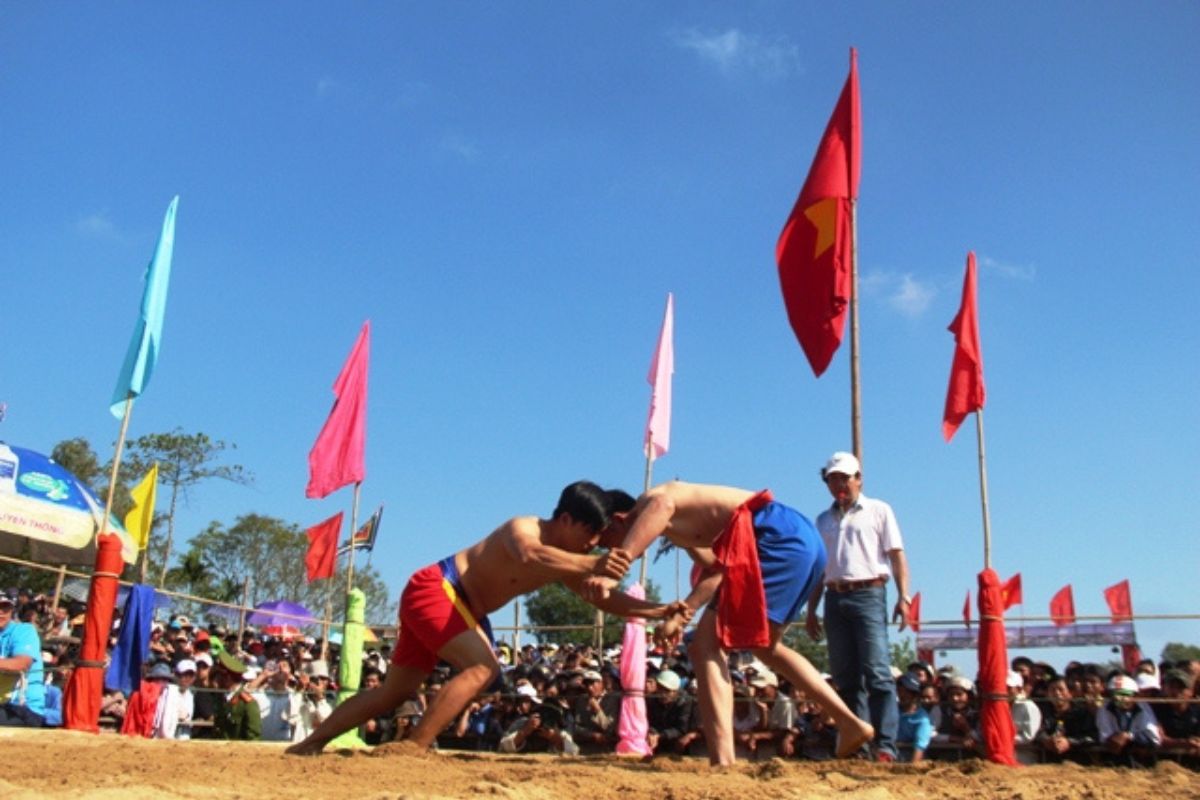 concours combat au village Sinh, Hue