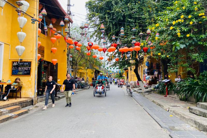 Découvrir une autre partie de la vieille ville de Hoi An en cyclo-pousse