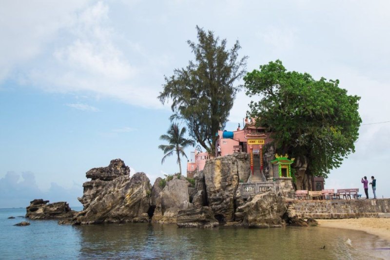 Que faire à Phu Quoc - visiter le temple de Dinh Cau 