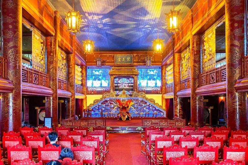 Théâtre royal à Hue 
