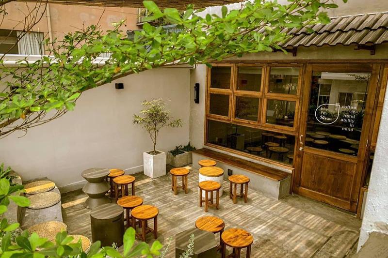Un petit jardin chez Soo Kafe, idéal pour savourer les cafés vietnamiens à HCM ville