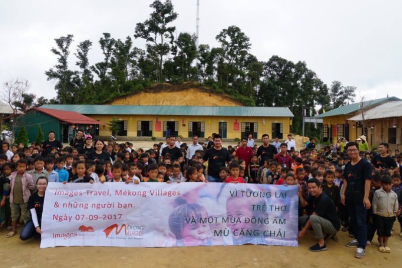 visite d'un orphelinat de l'agence de voyage locale aucoeurvietnam - image travel (partenaire de l'organisation travelife hollande)