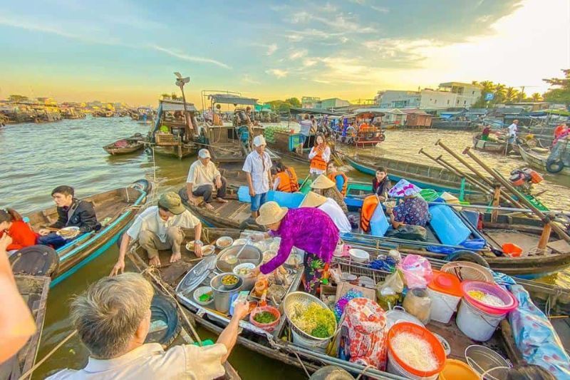 Fuente: Guía de Vietnam de habla francesa, Mercado flotante en Vietnam(es una mercados flotantes Vietnam)