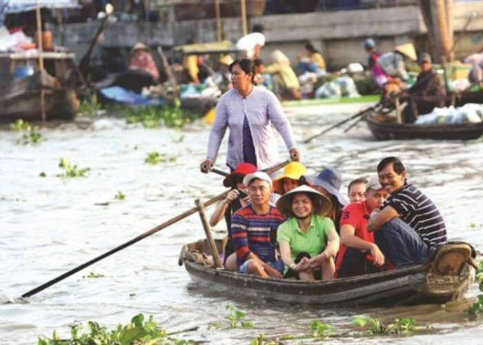 Marché fltotant au Vietnam