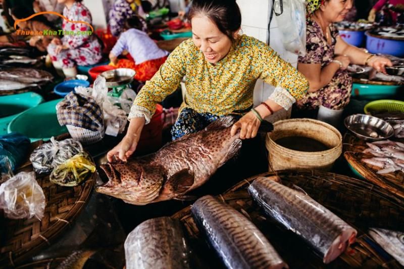 Un pequeño rincón en el mercado de presas en nha trang (Fuente: Xe Kha Tran)