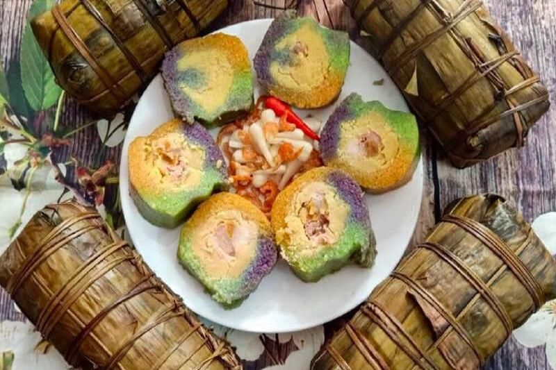 bánh tét trà cuôn, una especialidad culinaria de tra vinh (Fuente: Bach hoa xanh)