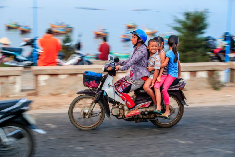 scooter-passagers-vietnam