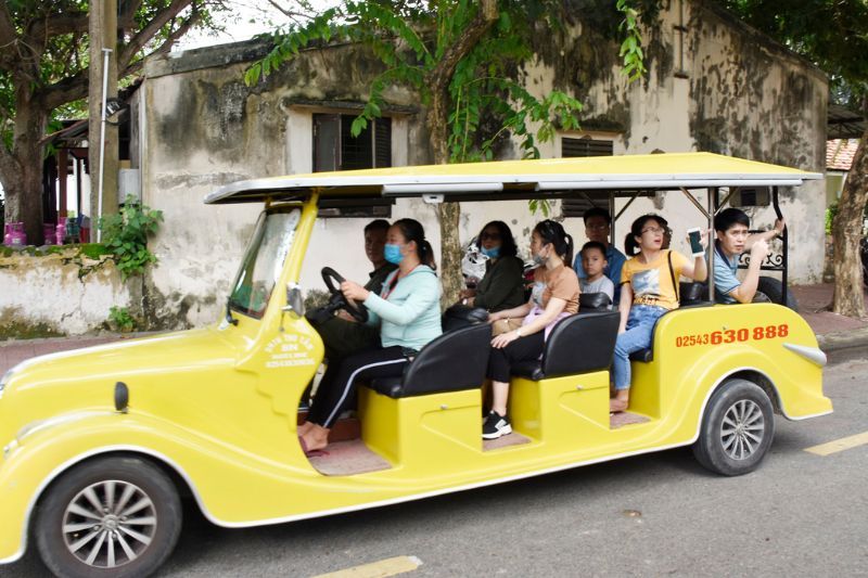 voiture électrique sur l'ile de con dao