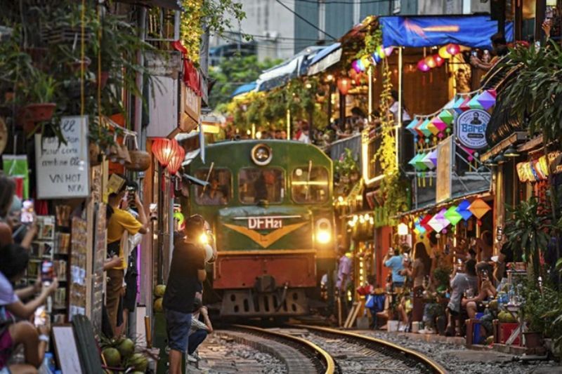 la rue du train à hanoi. Train Hanoi - Sapa.