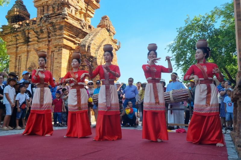 Danza Cham en Nha Trang. Fuente: Aucoeur Vietnam