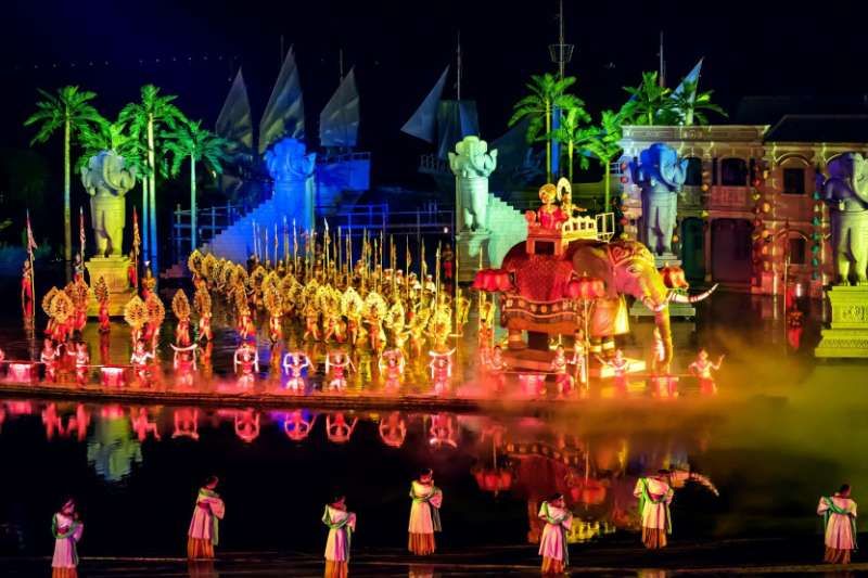 hoian memories show