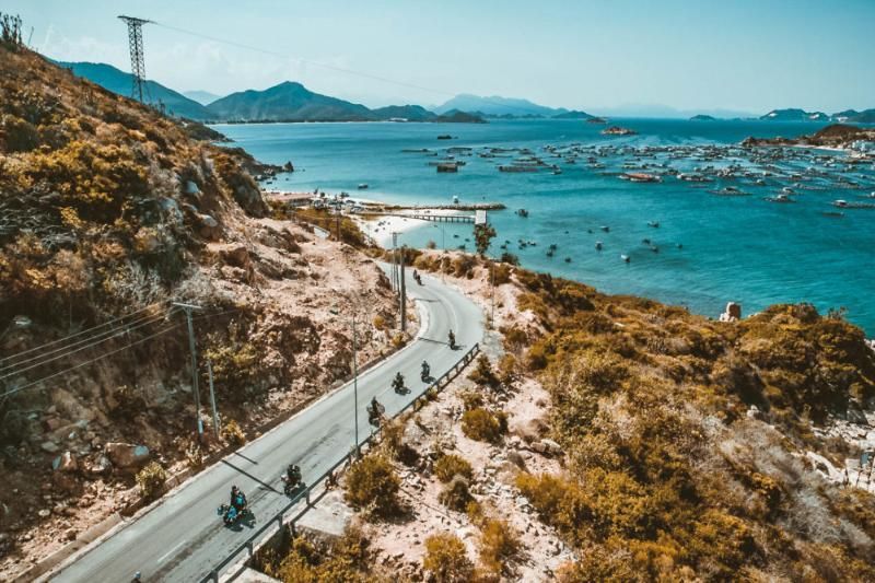 Carretera costera de vinh hy - cam ranh - uno de los Camino des más bellos del corazón de Vietnam (Fuente: imortobike)