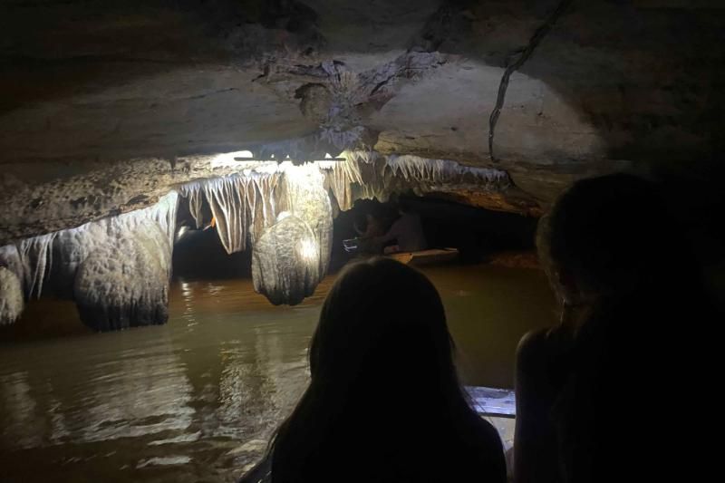 visiter la grotte thien ha à ninh binh