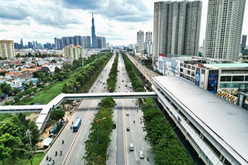 la línea conecta el este de la ciudad con el centro de la ciudad de ho chi minh.
