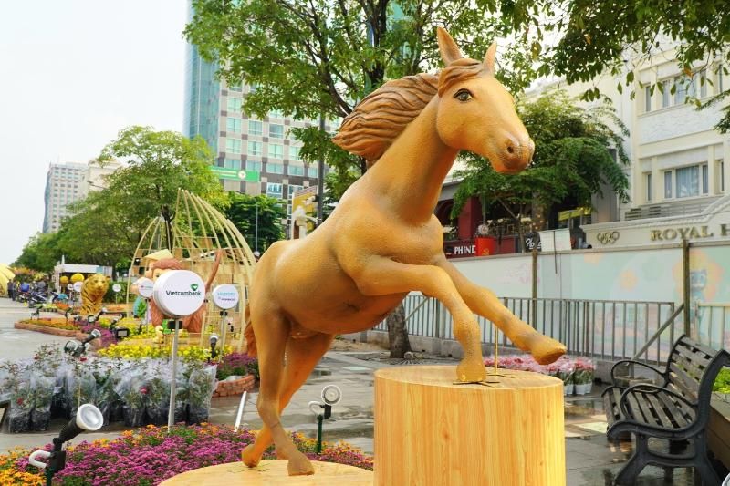 le cheval, symbole de l'année du ngọ