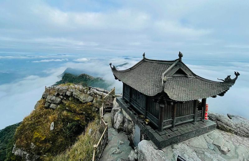 sommet du mont yên tử - au nord du vietnam