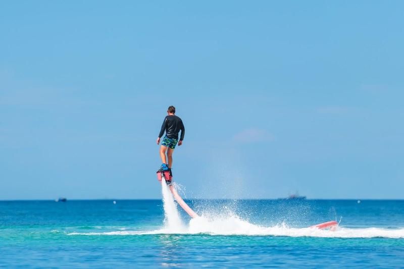 flyboard - une des types d'activités excitantes au vietnam