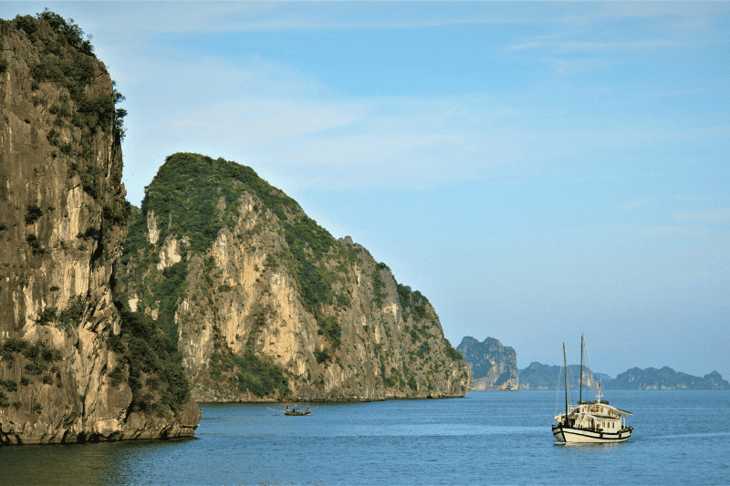 la bahía de ha long descubierta - fuente aucoeurvietnam