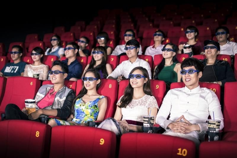 aller au cinema est un bon cadeau pour les femmes vietnammien