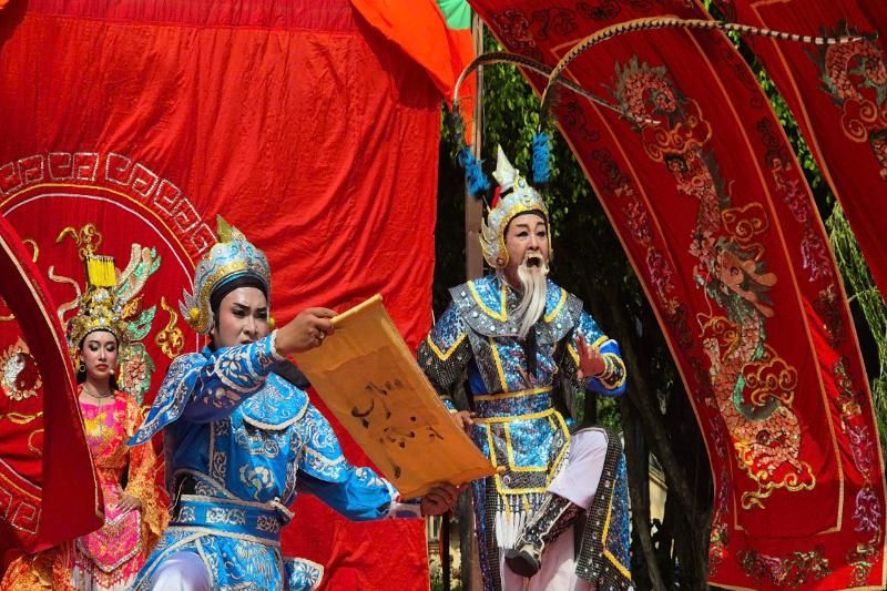 hát bội (source : Hieu Tuyen)