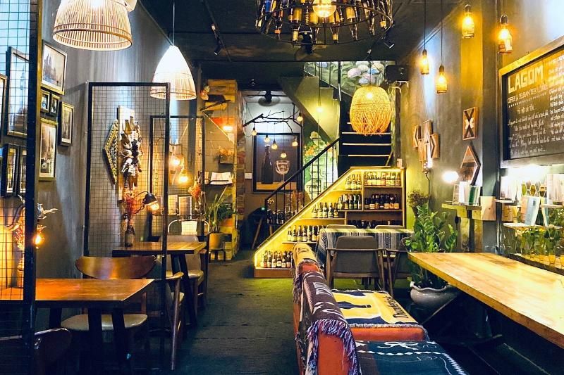 l'espace dans metta restaurant