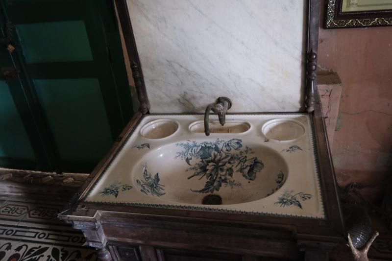 des objets anciens d’une grande valeur historique chez la maison de binh thuy