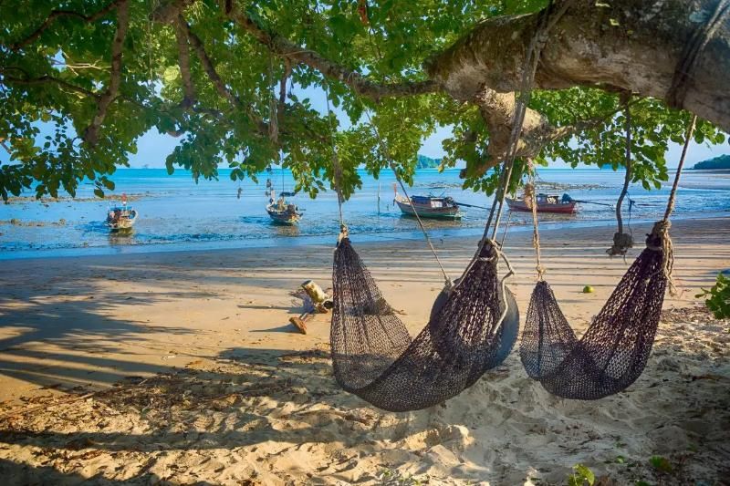 hamac sur une plage de koh yao noi
