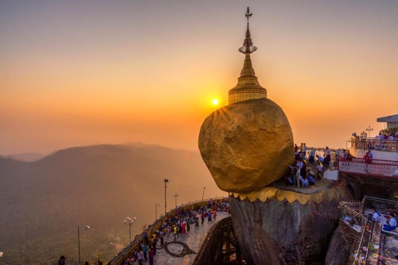 rocher d’or à myanmar - voyager en asie