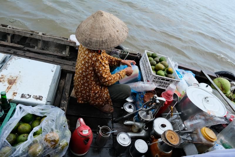 un petit joli boutique sur l'eau