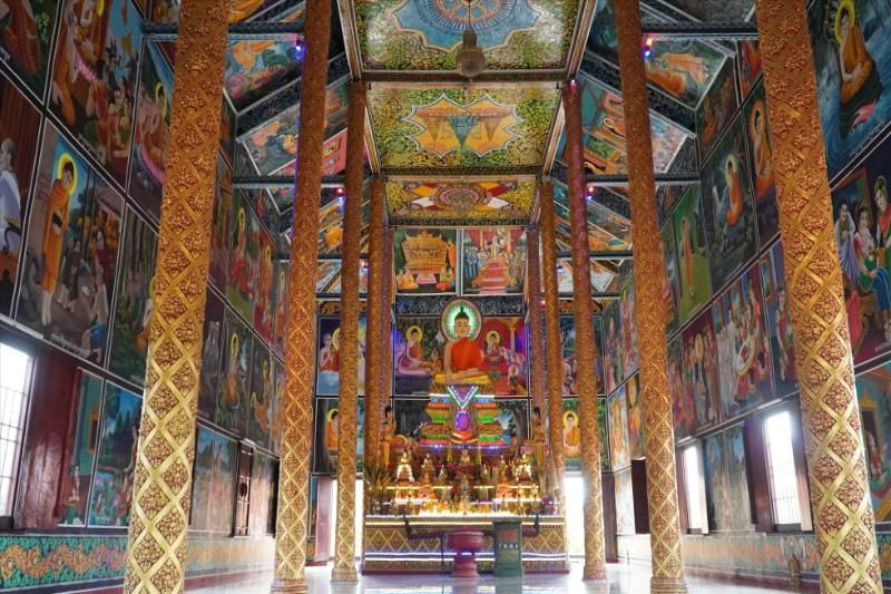 l’intérieur du sanctuaire principal de la pagode xiêm.jfif