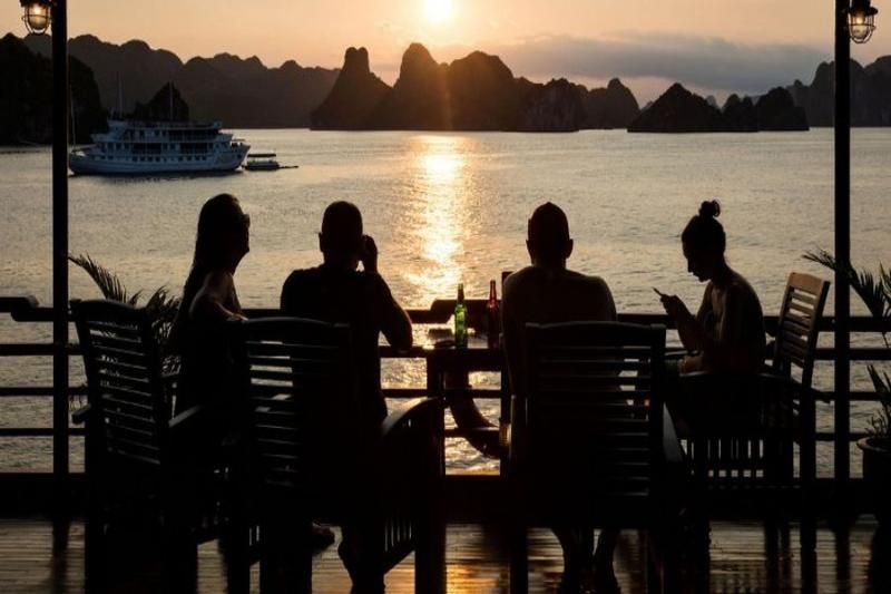 météo baie d'halong en novembre - coucher de soleil dans la baie d’halong