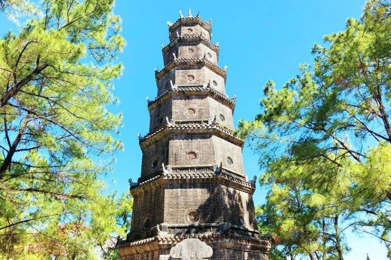 la pagode de Thien Mu. Source : vinwonders.com