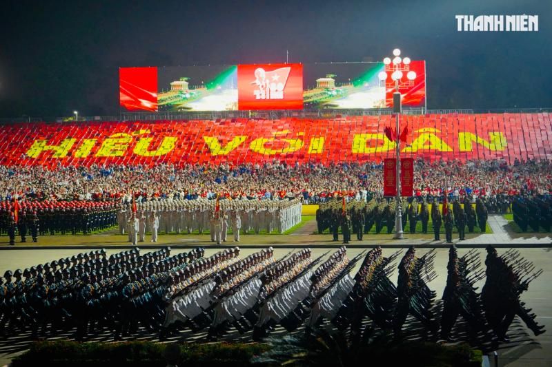 les répétitions générales avant le défilé de la fête nationale du vietnam