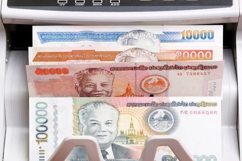 où changer de la monnaie laos