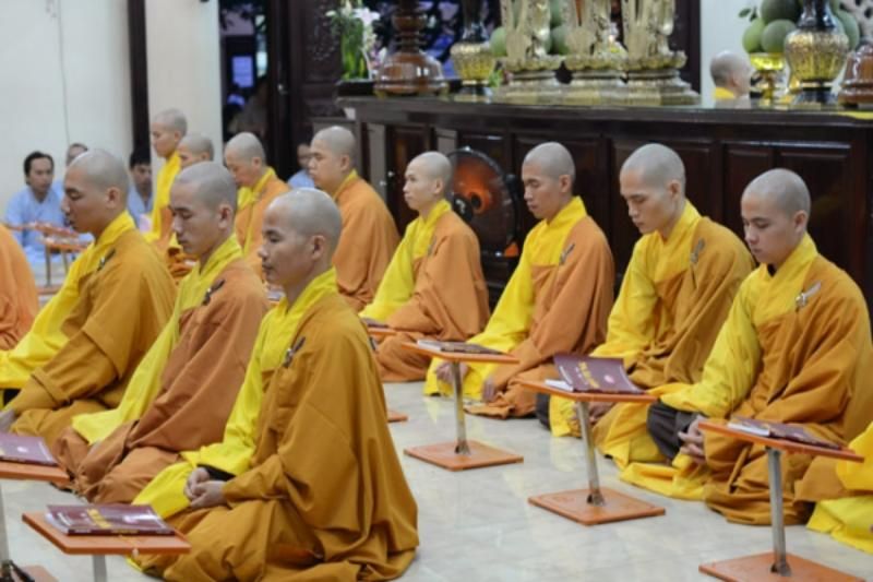 dhyāna mudrā dans le bouddhisme vietnam (1)