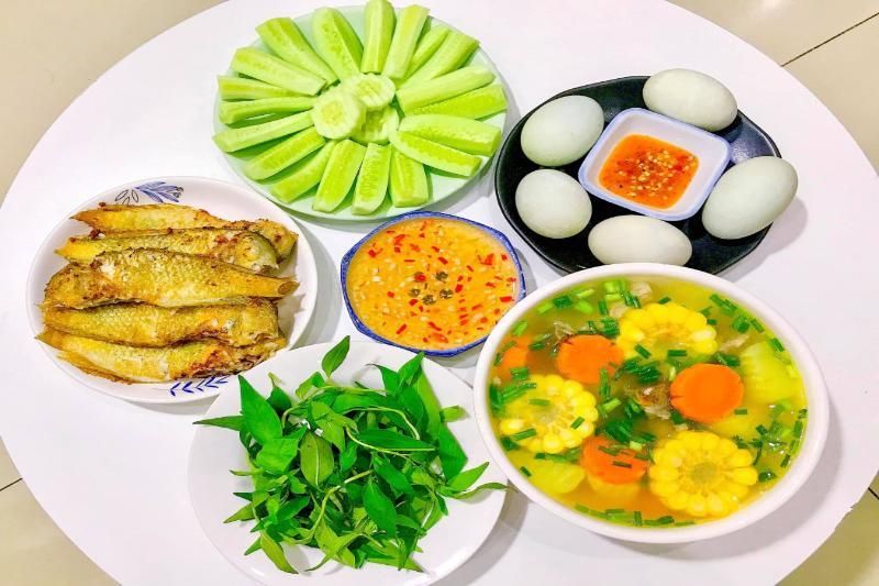 le repas d'une famille du sud au vietnam (1)
