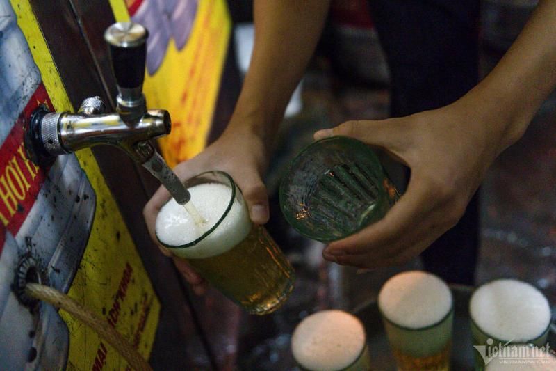 bia hoi - une specialité de bia hanoi (1)