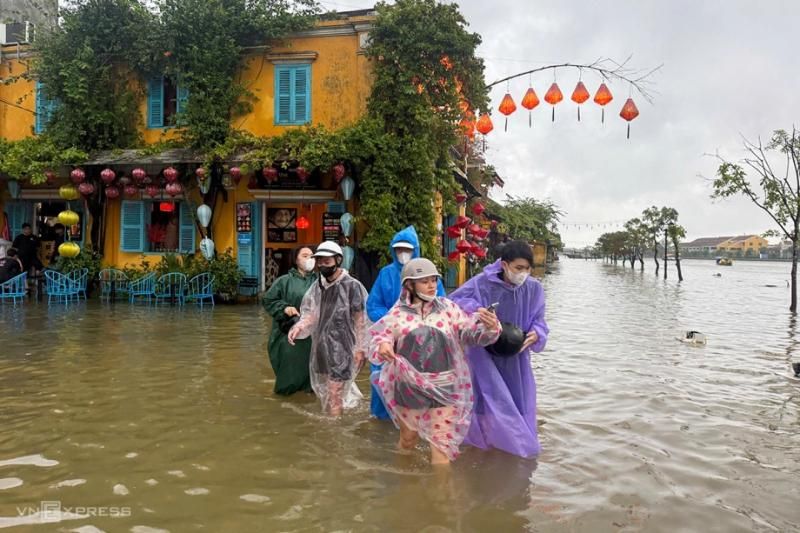 des inodations au vietnam - à hoian
