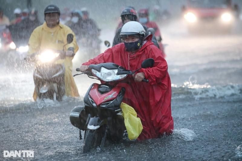 la pluie forte au centre vietnam