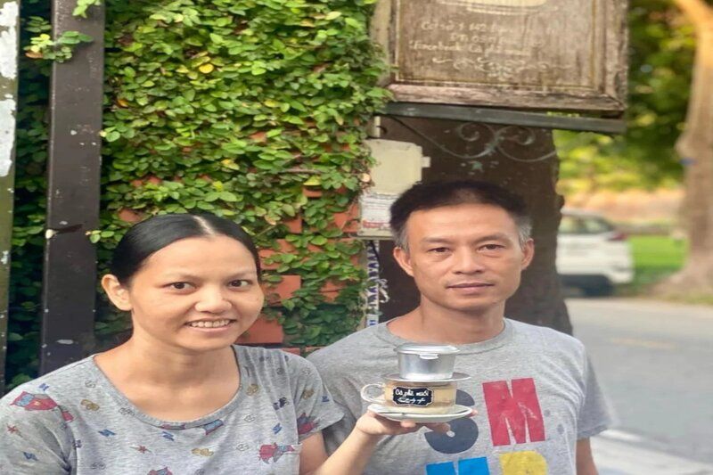 M. Phong et Mme Lộc