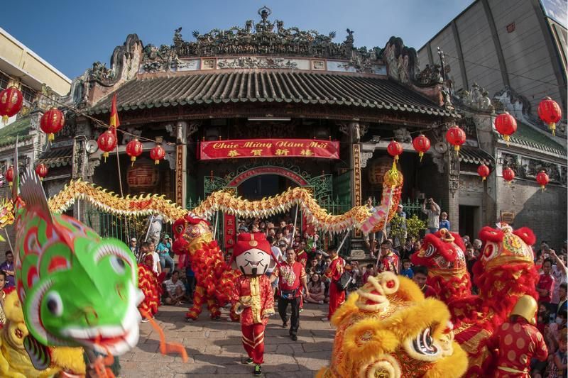 danza del león en el sur durante el año nuevo lunar (fuente báo Ảnh dân tộc và miền núi)