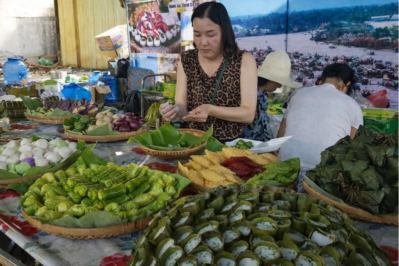 Que manger dans le delta du mékong ? Essayez des gâteaux traditionnels (source : le journal de Nguoi Lao Dong)