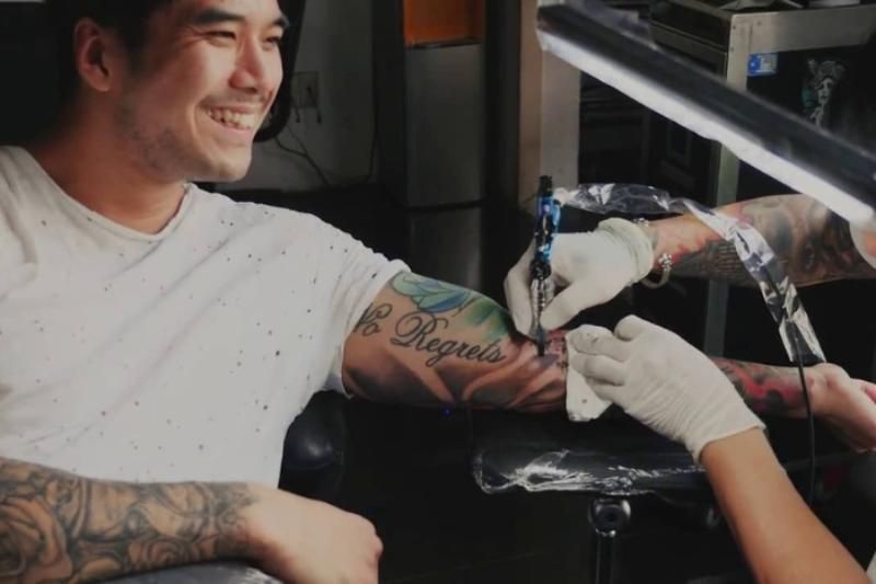 encontrar una nueva memoria en la papelera de los tatuajes Vietnam