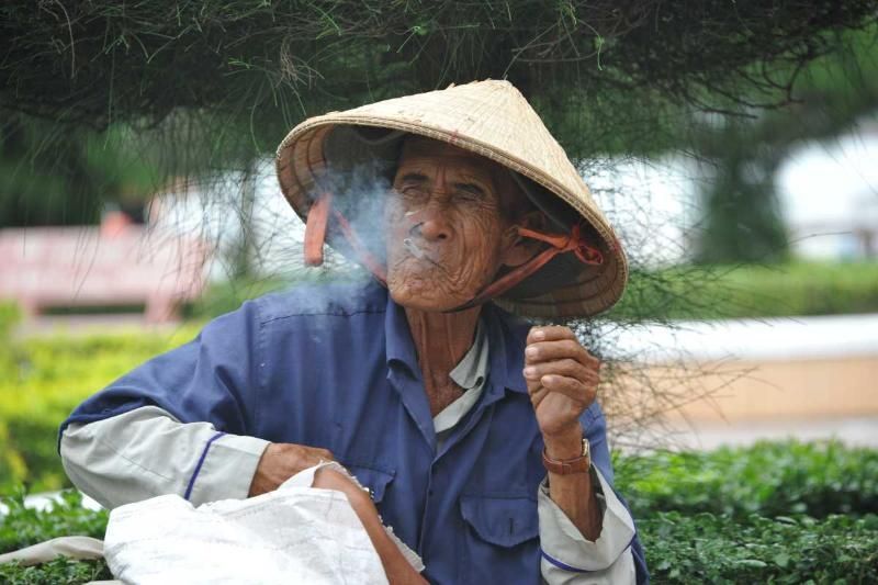 fumar cigarrillo vietnam