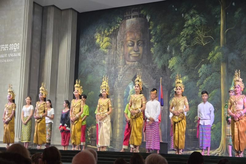 la danza apsara en el restaurante morakot angkor (fuente hieu tuyen)