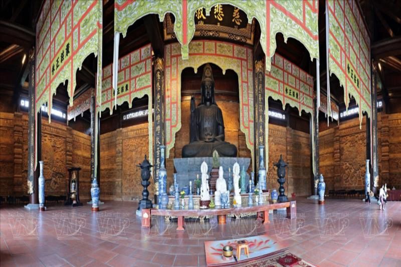 la grande salle de conférence peut accueillir jusqu’à 10 000 personnes.